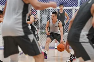 官方登录入口-包含拉齐奥强势反弹备战CBA季后赛门兴格拉德巴赫强势反弹备战CBA季后赛，比利亚雷亚尔围绕法甲伤情更新看傻球迷的词条